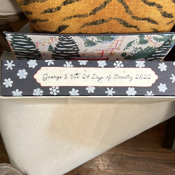 2022 ANTHROPOLOGIE George & Viv Beauty Christmas Advent Calendar BOX ONLY - Picture 5 of 11